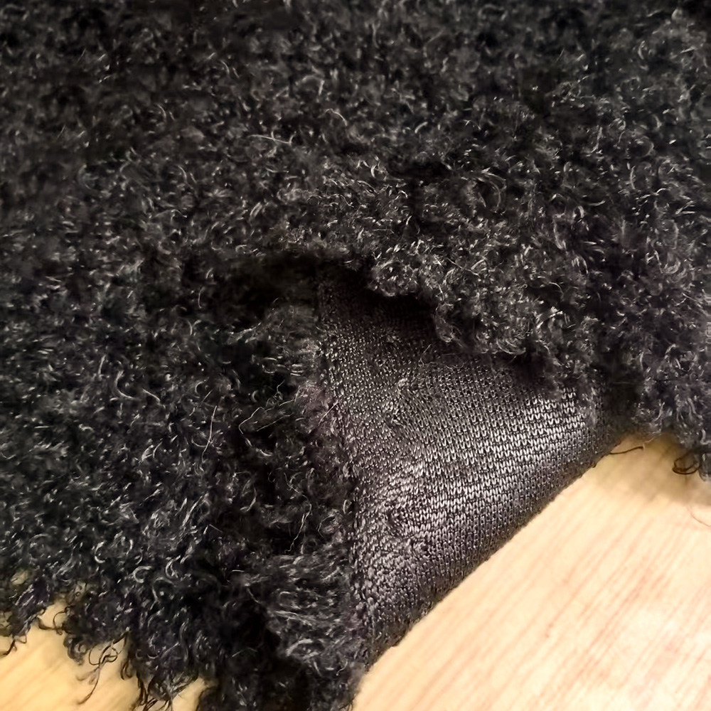 クラシックなラムロール合成毛皮生地は柔らかく快適で、カーペッ - Home Textiles Classic Fashion のレビューと価格