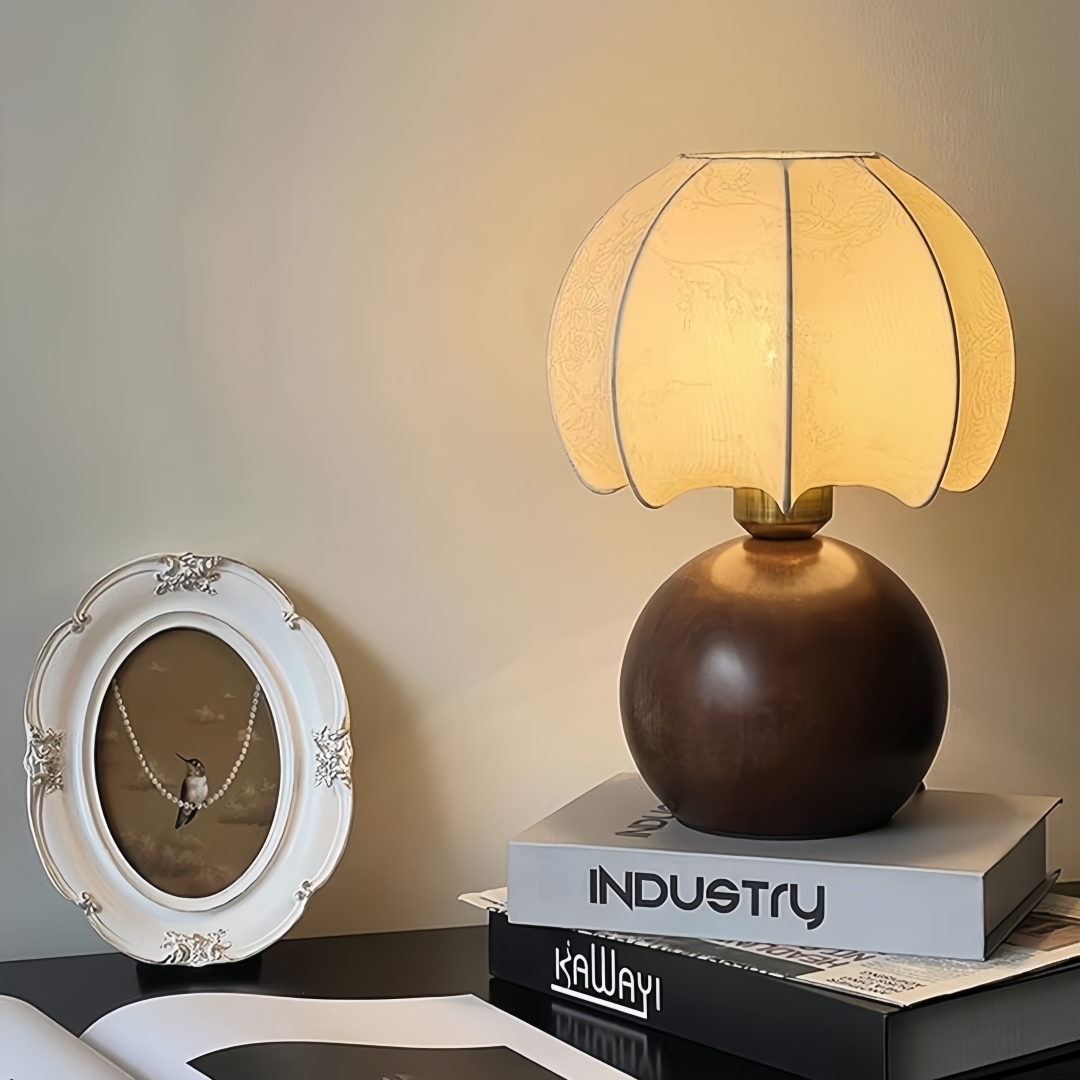 ヴィンテージ花柄テーブルランプ、中世風ベッドサイドランプ、寝 - Textiles For Home のレビューと価格